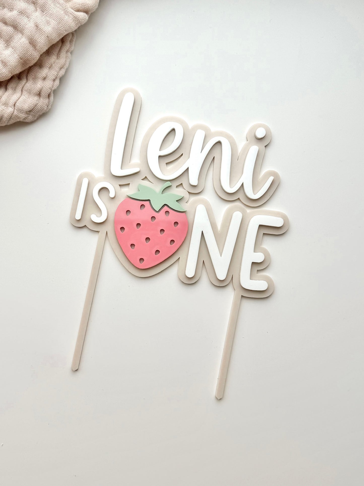 CAKE TOPPER ONE - Erdbeere
