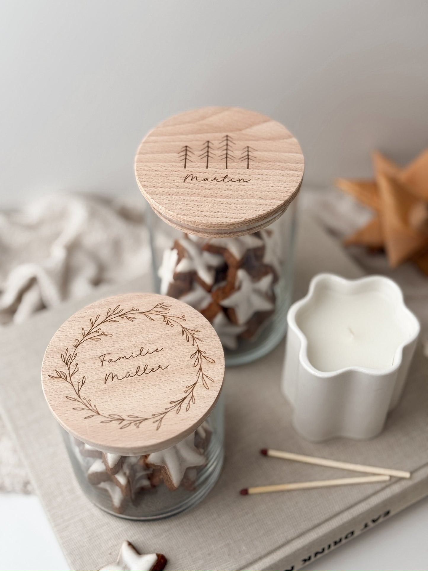 Vorratsglas mit Holzdeckel - weihnachtlicher Kranz