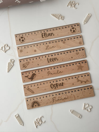 Personalisiertes Lineal aus Holz