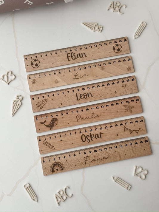 Personalisiertes Lineal aus Holz