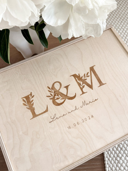 Personalisierte Erinnerungskiste zur Hochzeit- Initialien
