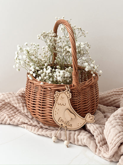 Osterkörbchen mit personalisiertem Hennen-Anhänger