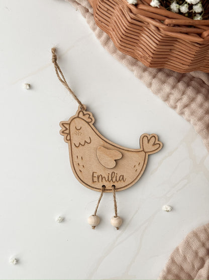 Osterkörbchen mit personalisiertem Hennen-Anhänger
