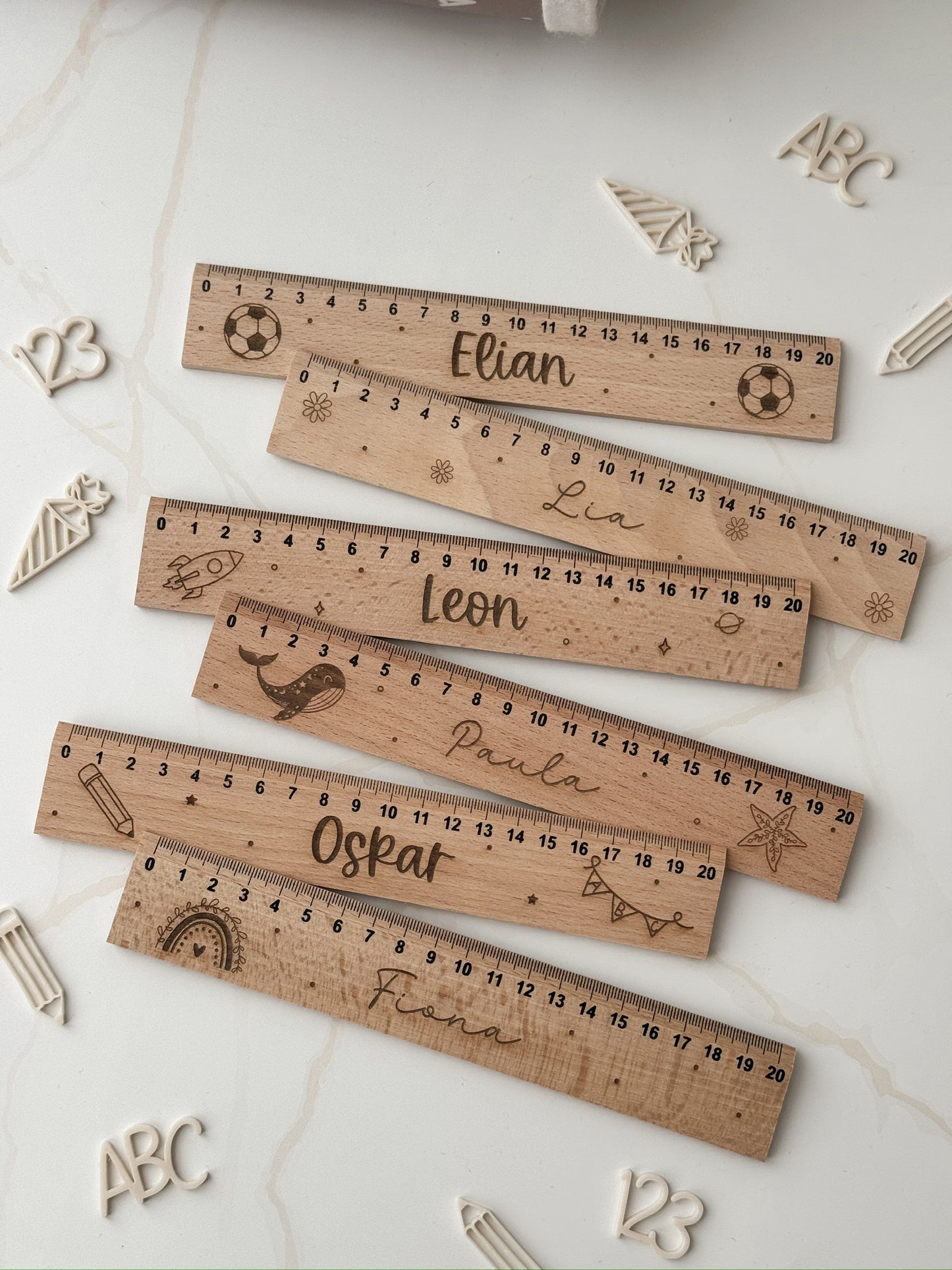 Personalisiertes Lineal aus Holz