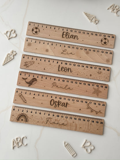 Personalisiertes Lineal aus Holz