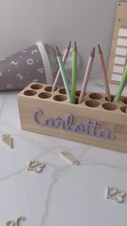 Personalisierter Schreibtischorganizer aus Holz
